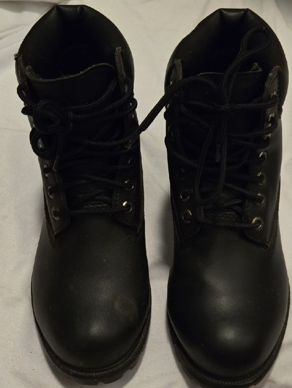 Rugged Outback Waterproof Black Lace-Up Boots — Classic Utility Style Size 8W